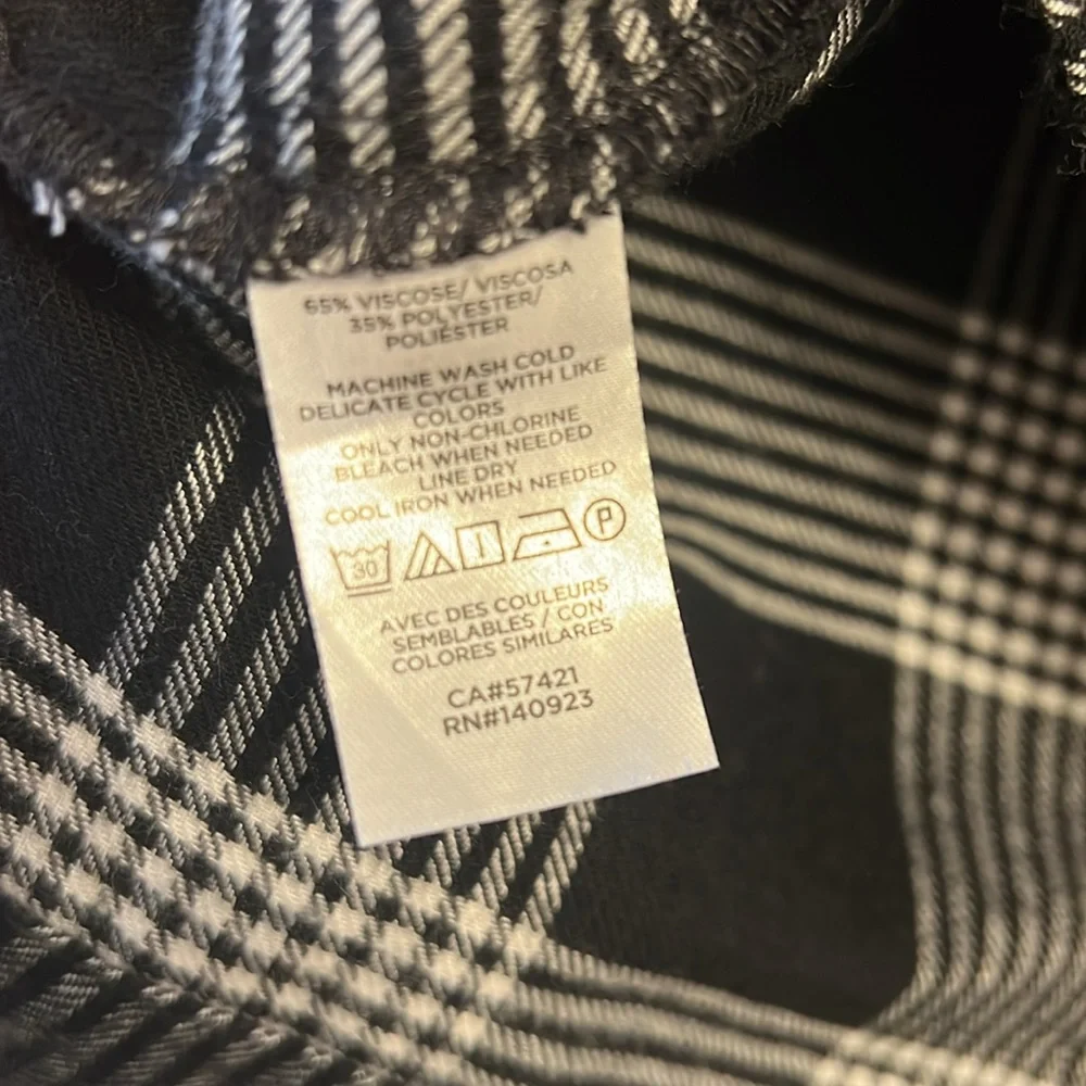 LOFT Ruffle Neck Flannel - Picture 7 of 7